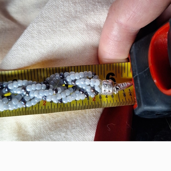 Lovely Beaded Bracelet by Sigrid Olsen with signature stamp on the Silver clasps - Picture 2 of 7